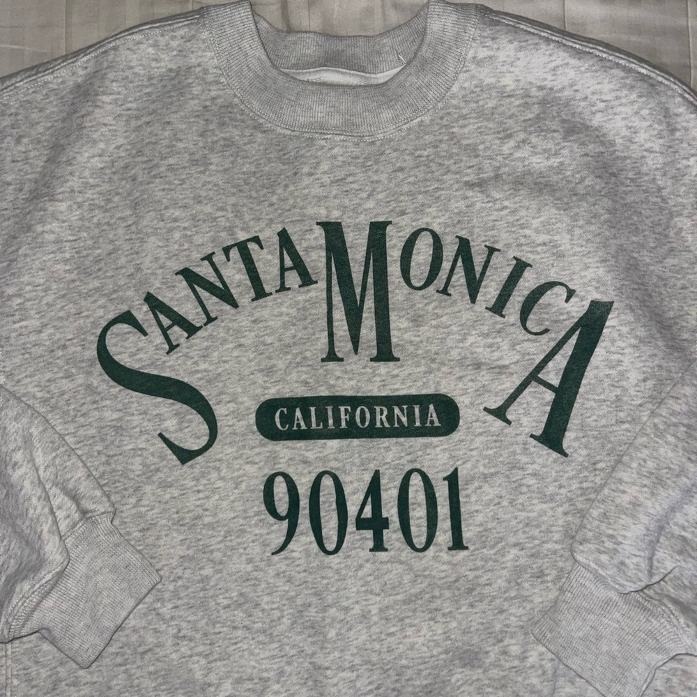 Abercrombie graphic crewneck